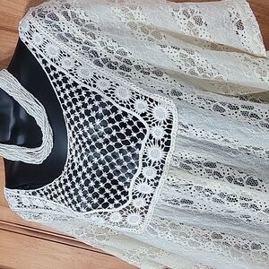 3/$10 *Vivid Co Lace Batwing Blouse